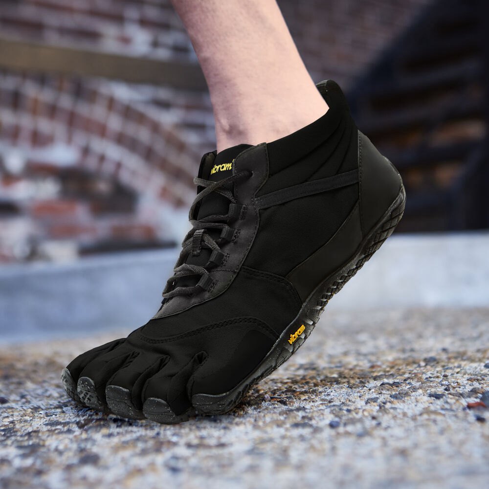 Vibram Five Fingers Mens V-Trek Insulated - Barefoot Shoes Black - ABR035276